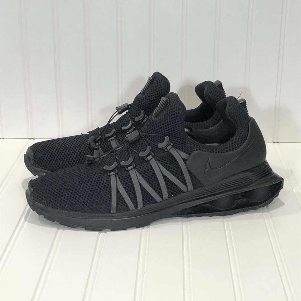 Nike Shox Gravity Running Shoes